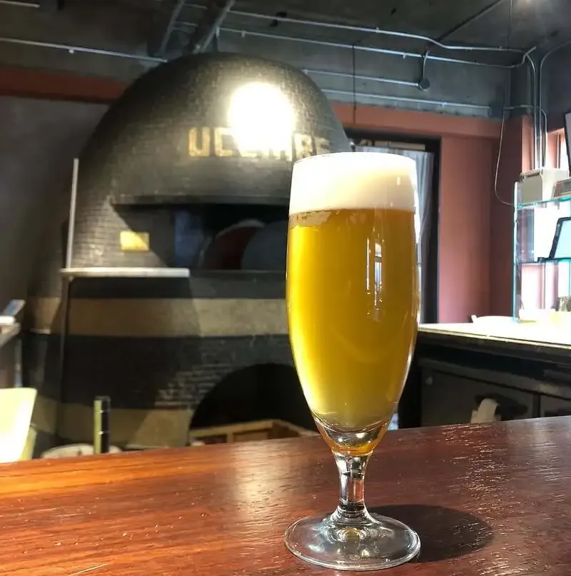 ウッチャーレ、東京で自社醸造セゾン提供開始　ピッツァとの新提案