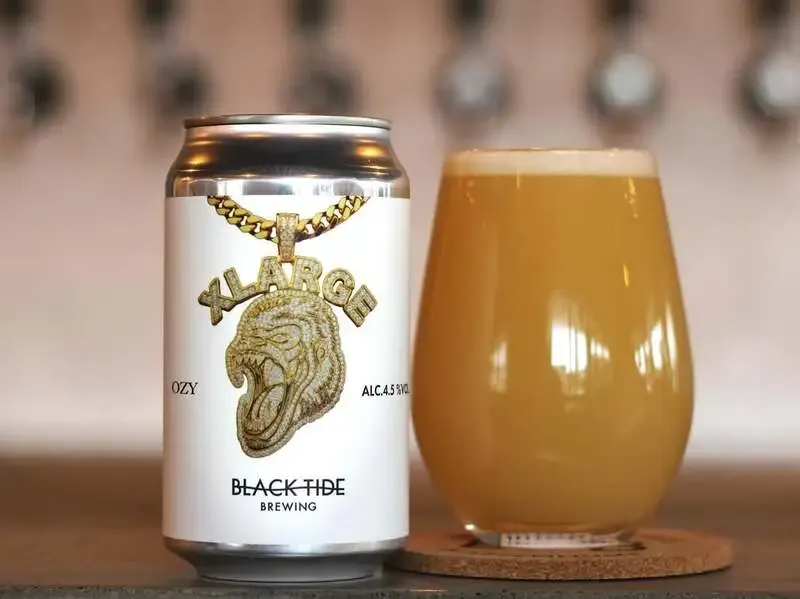 BLACK TIDE BREWING、XLARGEコラボのHazy IPA「Ozy」を4月25日発売