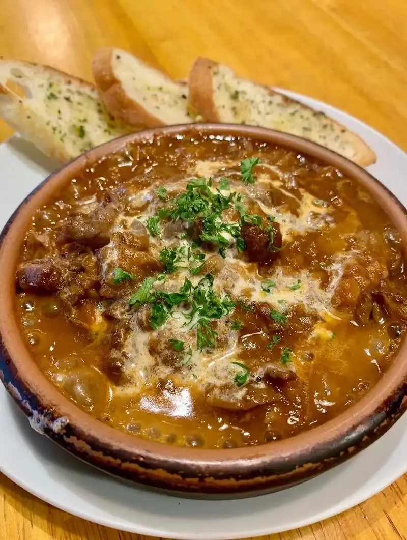 さかづきブルーイング、3月8日の15タップと週末料理を公開