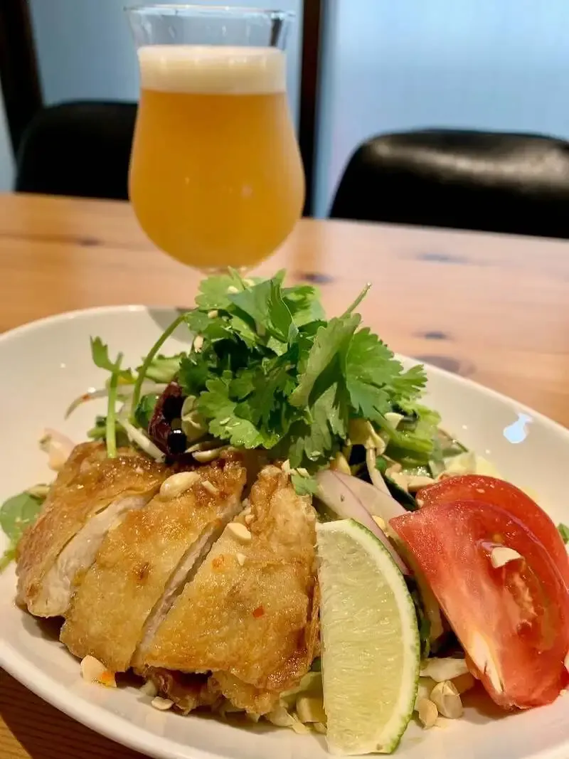 さかづきブルーイング、たんかんの新作『Feelin' single』を開栓