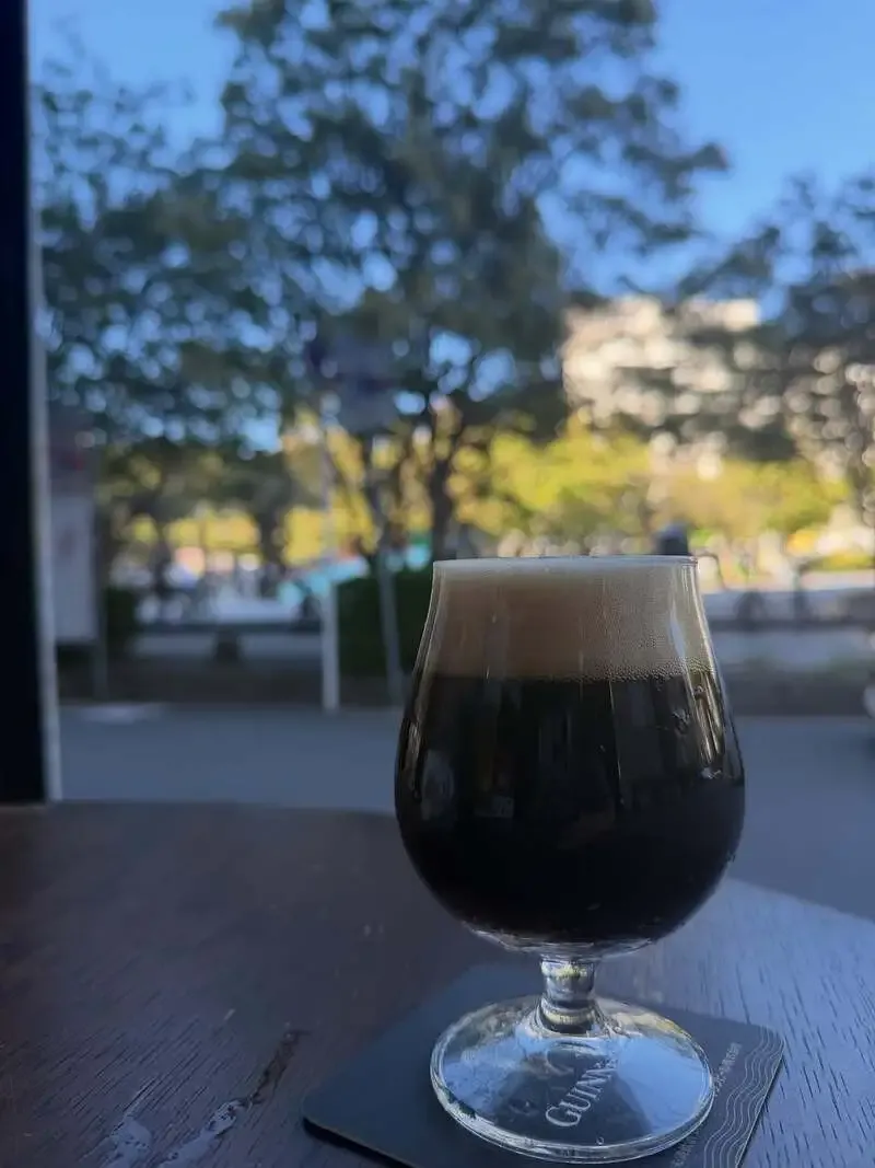 江坂のBeer&Cafe HafenでT.Y.HARBOR「KUROいちご」が開栓