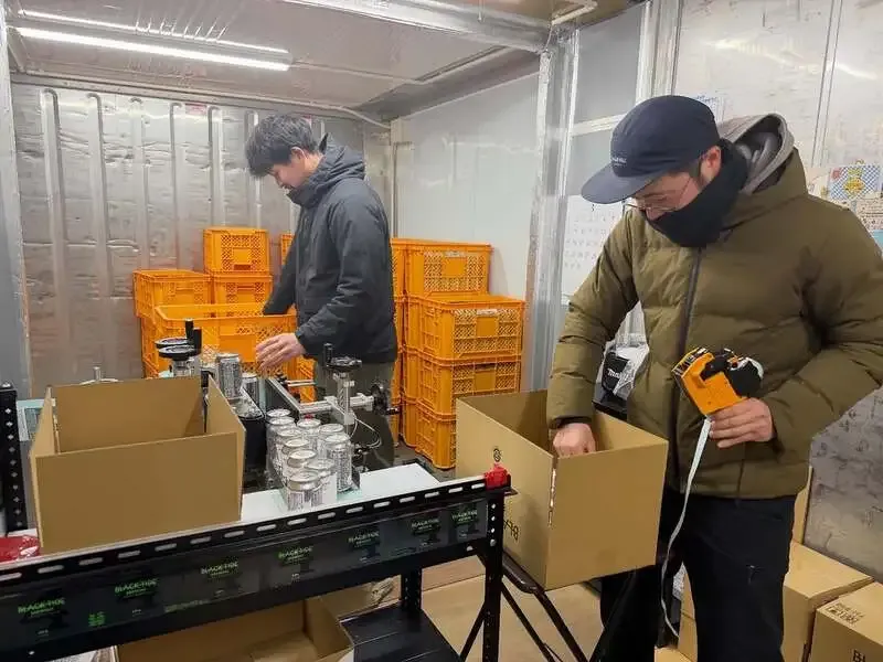 BLACK TIDE BREWINGで「Days Over」再リリース準備、現場ショット公開