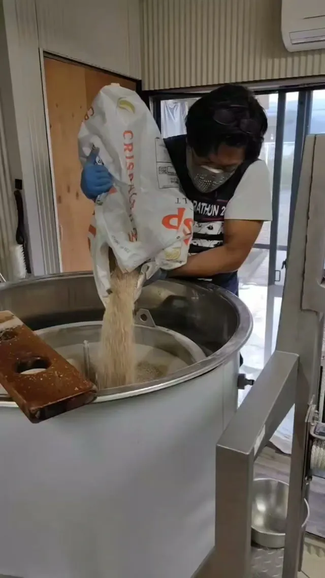 くにうみ酸造所、大津オクトーバーフェストに向けビールを仕込み