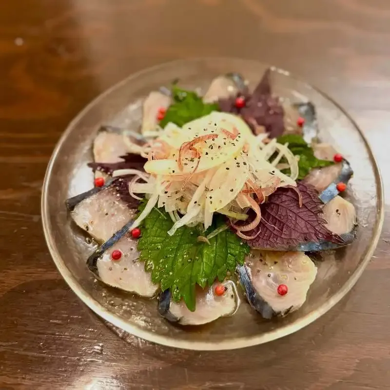 横浜ベイブルーイング関内本店、限定野菜メニューと13種のタップを案内