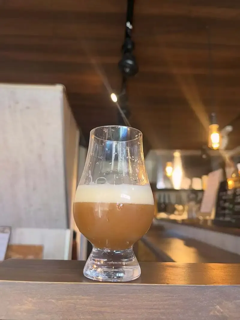 BEER BULK J taps Nagadon IPA, an IPA made with Tama-grown acorns