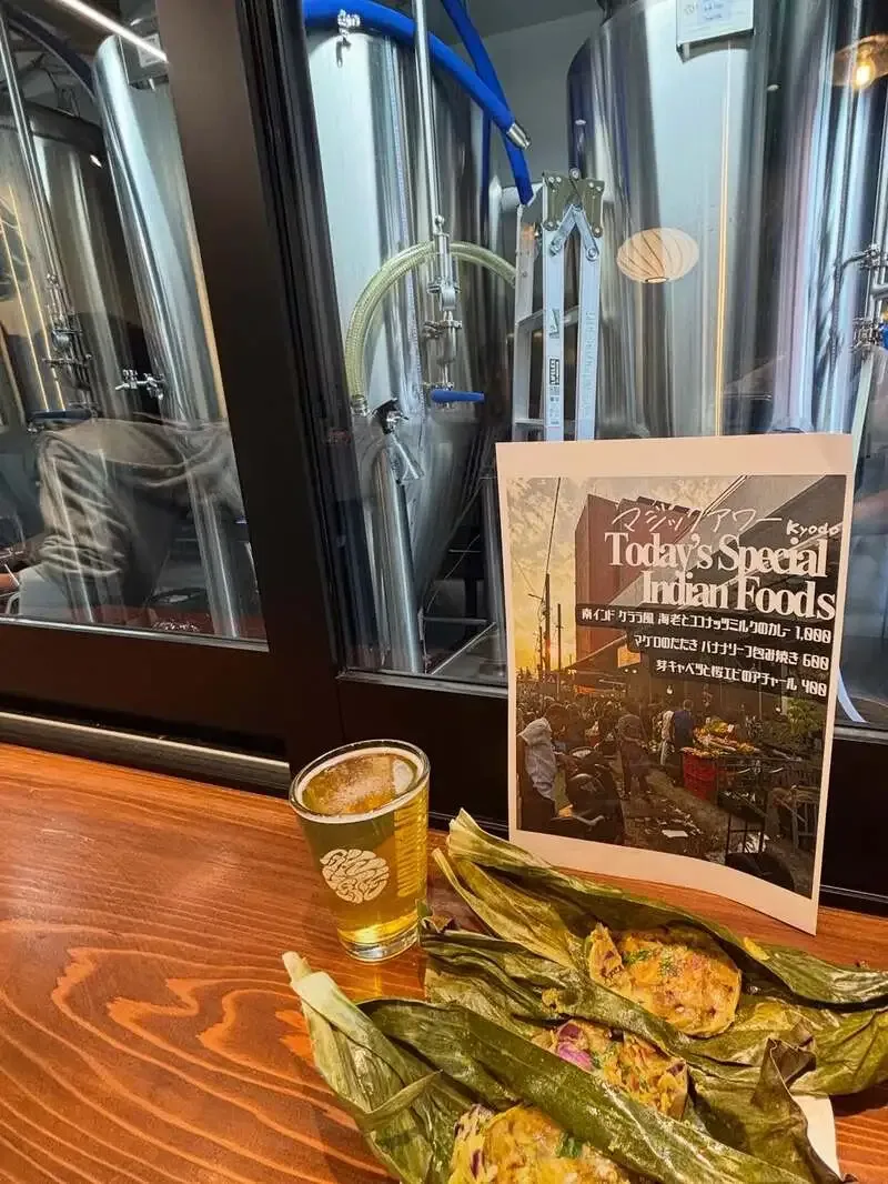 マジックアワー経堂店、4月26日にRIKRI BREWINGで南インド料理コラボ