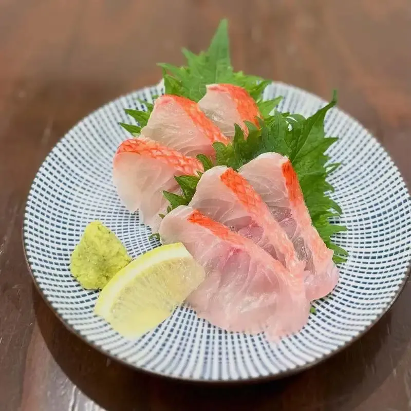 横浜ベイブルーイング関内本店、常時14種の樽生と自社醸造ビールを提供