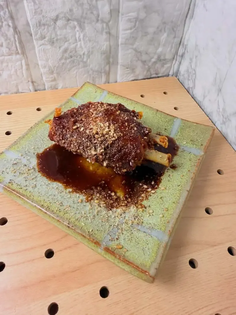 徳島駅前のT.S.Brewery・焼鳥酒蔵よい鳥、手羽先唐揚げと5種飲み比べ