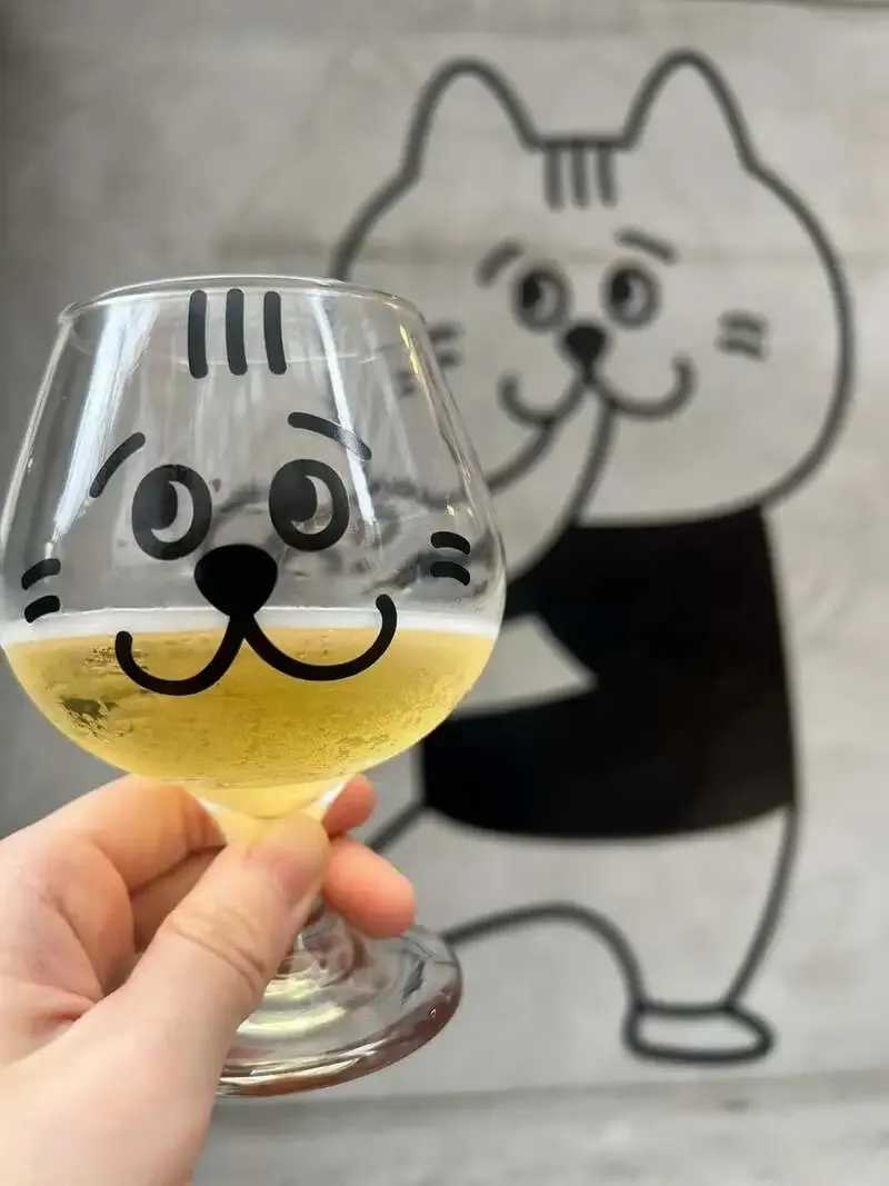 BEERKICHIでNEKOBEERの「CLEARNEKOLIQUID はいぱー」開栓