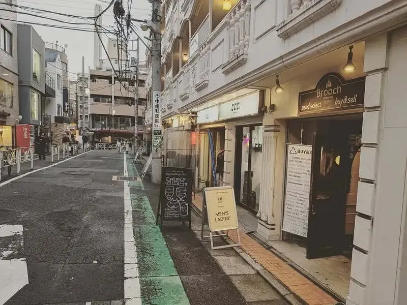 代官山・ビビビ。がキャッスルストリートの由来を紹介　10タップの国産クラフトビールバー