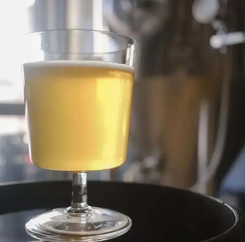 神田KARAKURIでkaruizawaQ「遠浅」開栓、華やかNZIPA登場