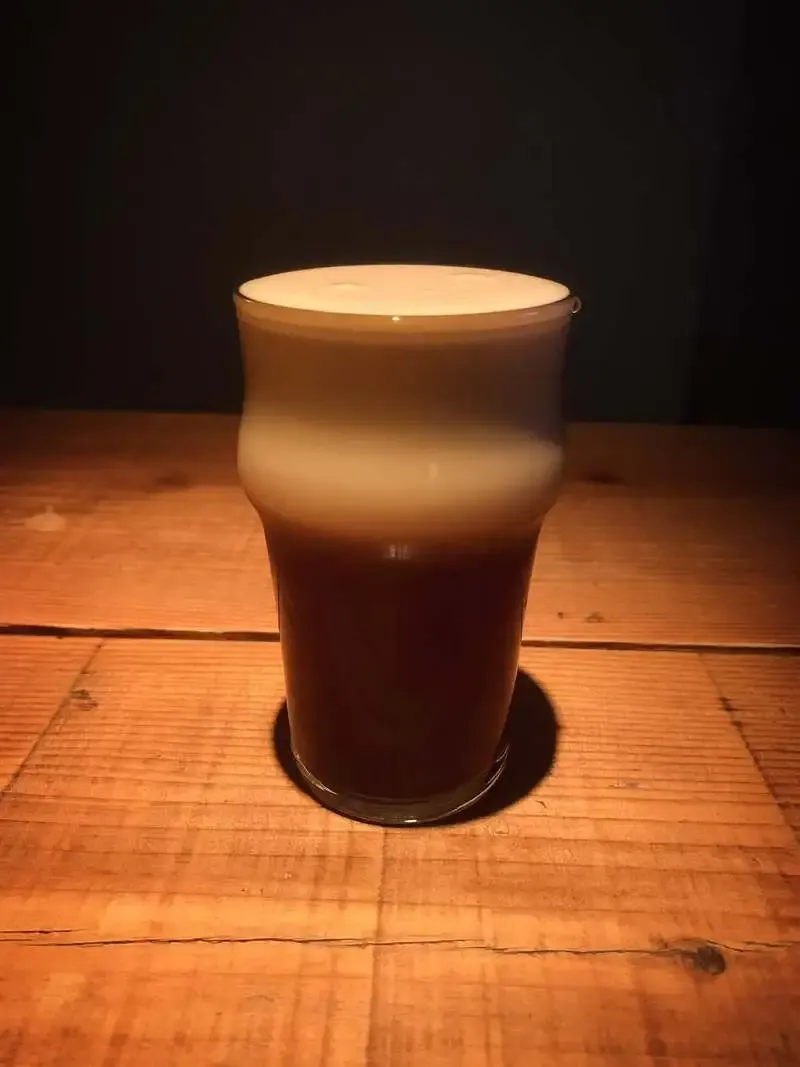 Beer Bar LANDNNEUR、4/18投稿で「LA FRANCE」の一杯を確認