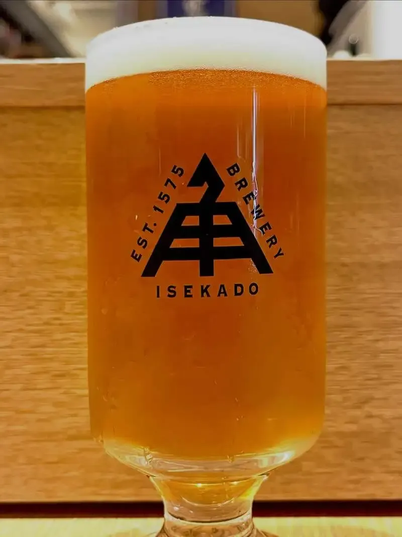 伊勢角屋麦酒 八重洲店でゴールデンドラゴン含む12種が開栓