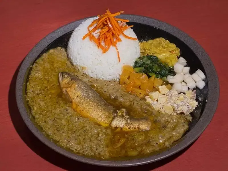 名古屋・黄昏リリーが12時オープン、カレーのテイクアウト限定ランチも提供
