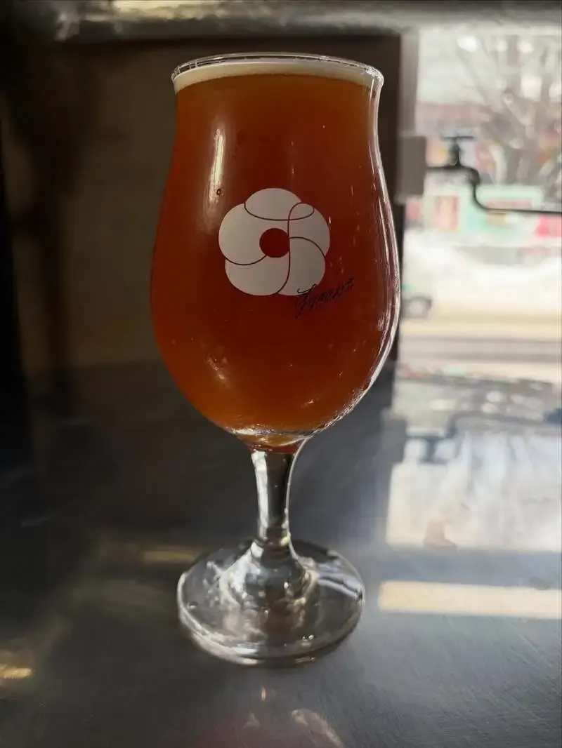 すすきのブリューイング、1年ぶりESB「すすきのえーる ESB」発表