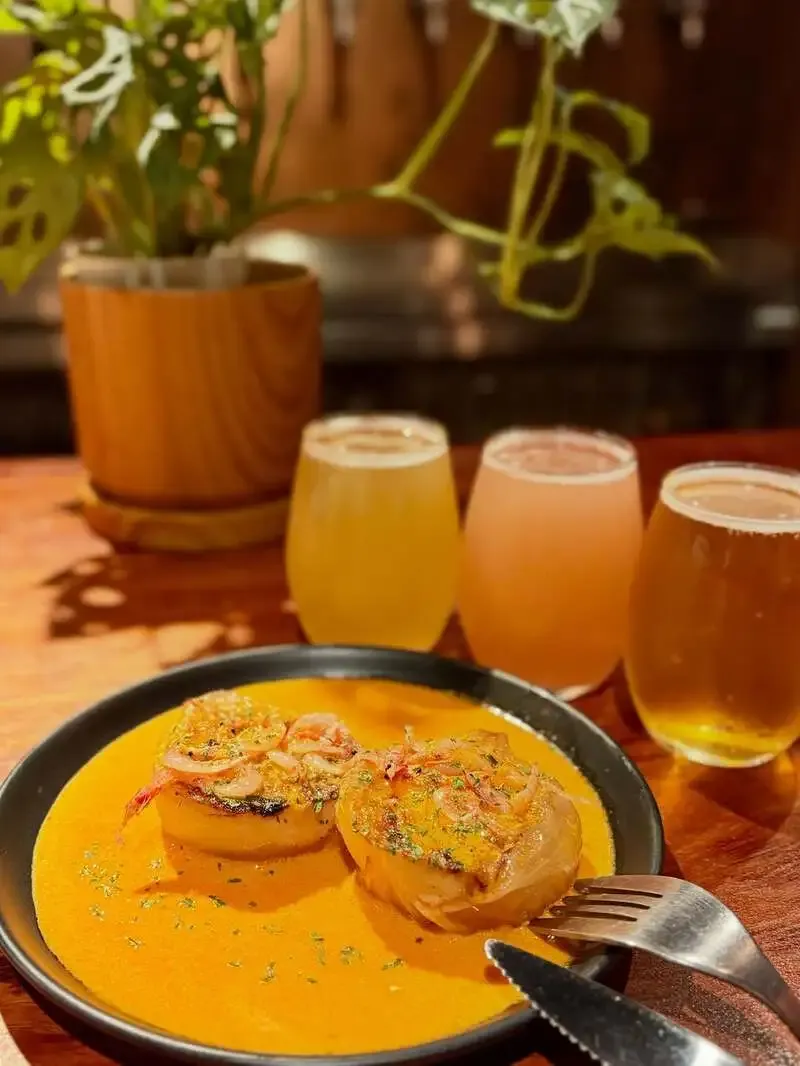 エニブリュで春のゲスト3樽開栓、桜香る限定ビールが集結