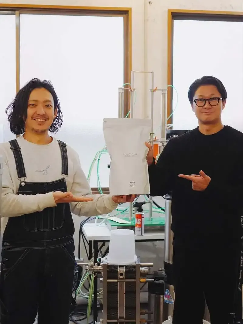 エビールブリュースタジオがTAOCA COFFEEと共作、コーヒー系2種を発表