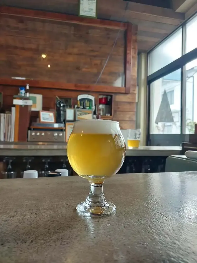 大橋電気店でTaro's Brewing「Hakuna Matata」開栓