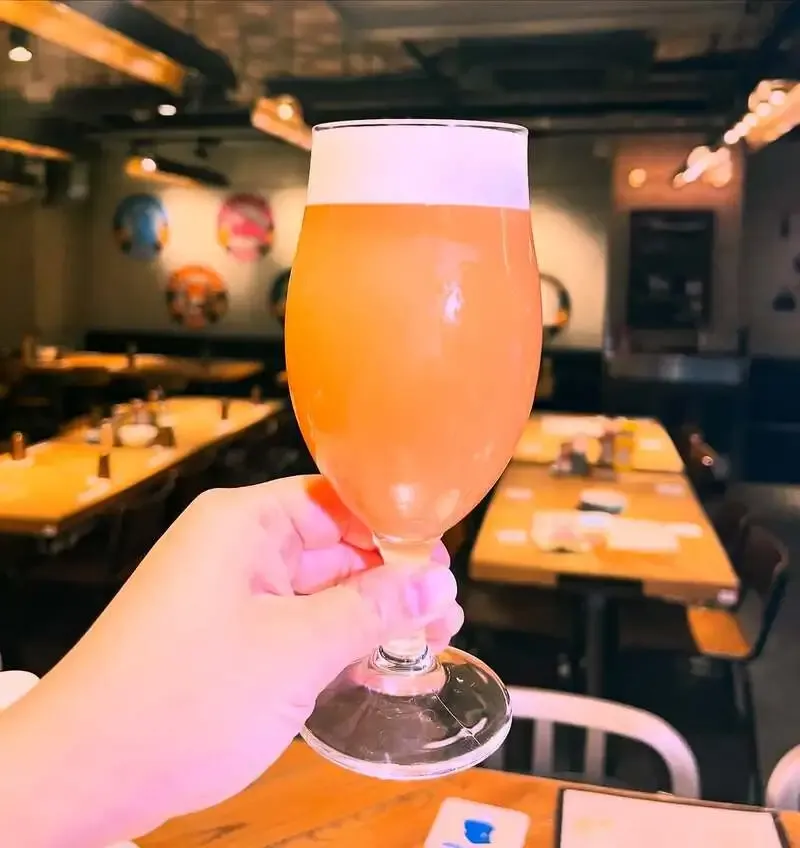 Ottotto Breweryで「STRAWBERRY ALE」開栓、冬に合う苺エール