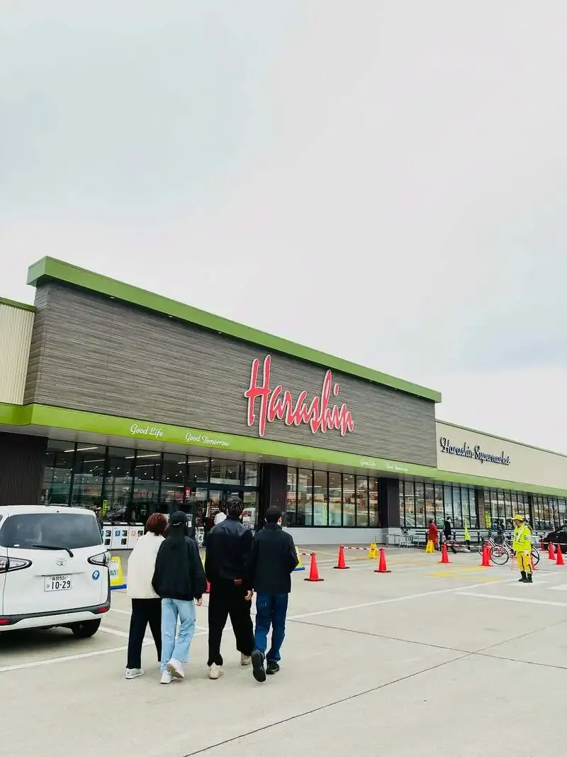 原信六日町店の新装開店に合わせ、ジョークンの2銘柄が取扱開始