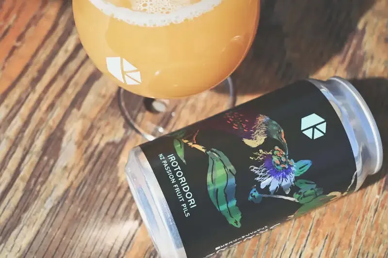 京都醸造が新作「いろとりどり」発売、果実香るNZピルスナー