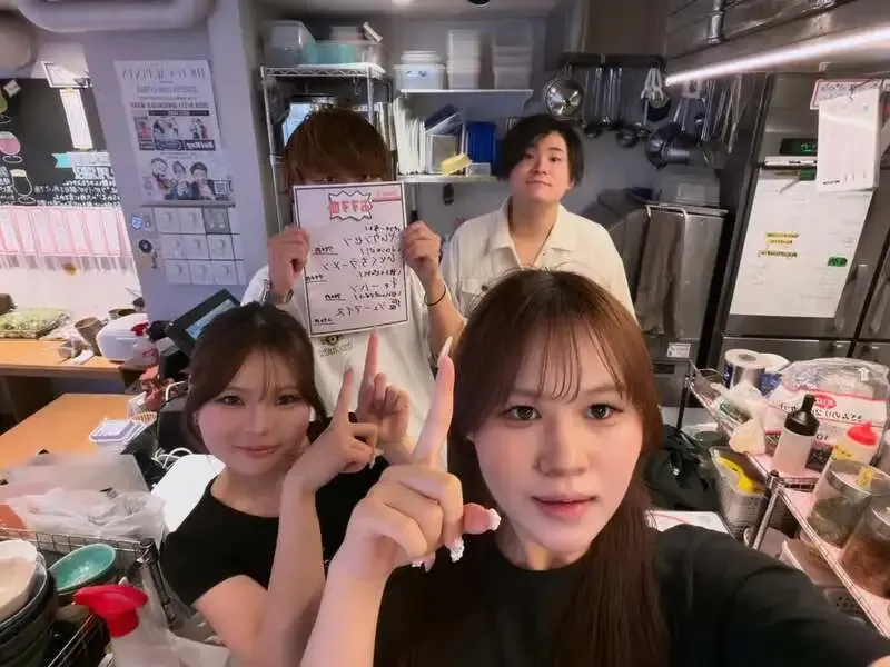 CRAFT BEER MARKET 吉祥寺ペニーレーン店で湘南ビール『片浦レモンエール』を案内