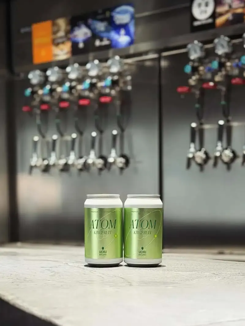 うちゅうブルーイング、小淵沢でATOM KIWIFRUIT缶とIPA3種セットを案内
