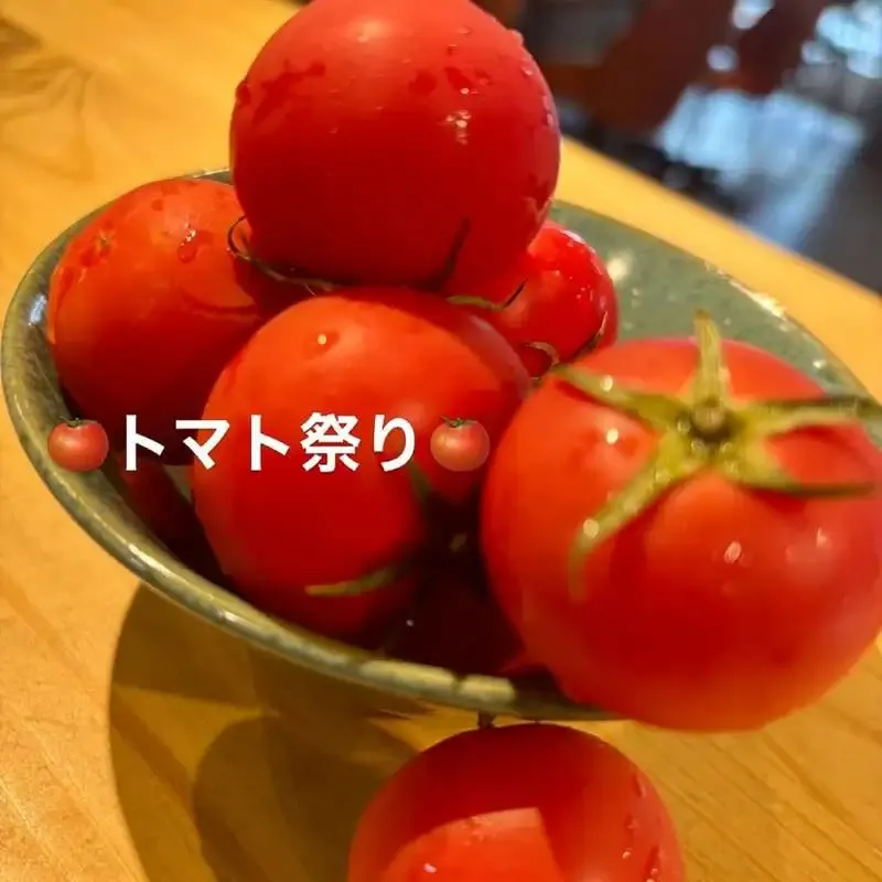 さかづきLabが7月1日に「ゲリラ的トマト祭」を開始　トマトビールと料理を展開