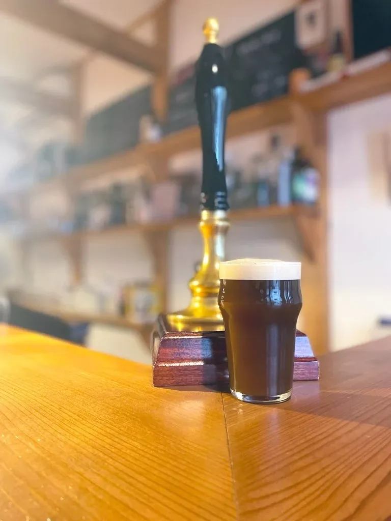 GRANDPA FISH＆CHIPSに箕面ビール「セッションブラックIPA」が登場