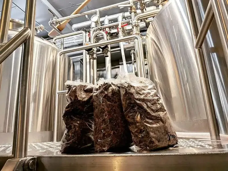 ビビビ。でオリジナルビール「DAIKANYAMA SORYO BEER」が開栓中