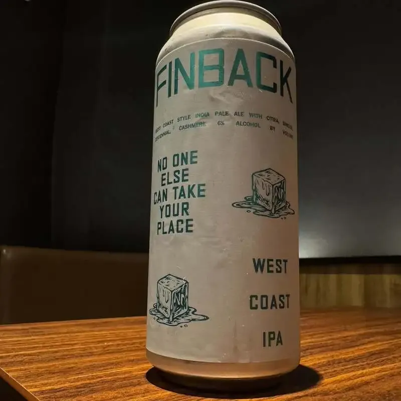 umbrellaでFinback Brewery『No One Else Can Take Your Place』が開栓