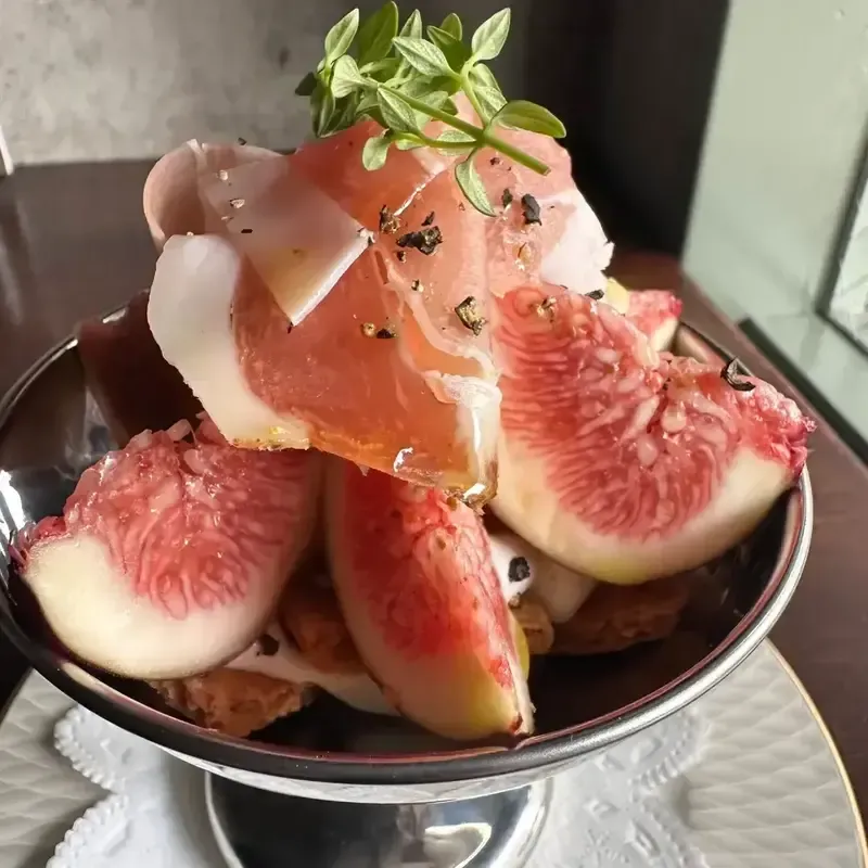 Mukurafが雨の日のタップリストを公開、東京・新大橋でクラフトビールを楽しむ