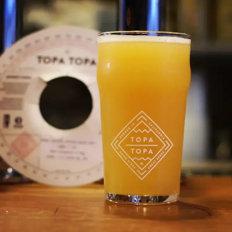 稲毛海岸のMIHAMA BASEでTopa Topa、伊勢角屋、Belching Beaverが3樽開栓