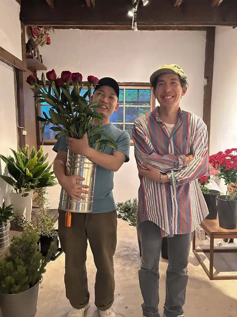 Four Kegs Tapped of "Hanakasho @ Kobijutsu Ueda" at Beer Pub Ishii, with a Live Show on May 24