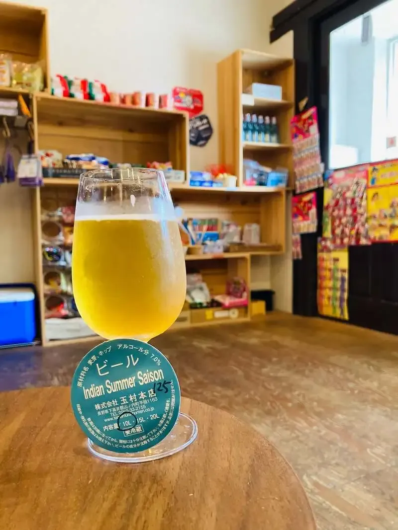 下諏訪・ちいとこ商店で志賀高原ビール「インディアンサマーセゾン」開栓
