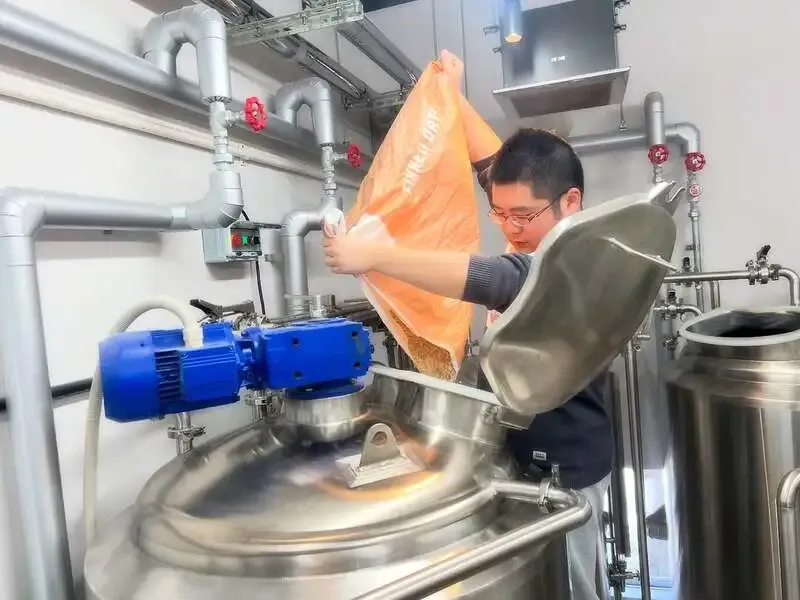 王越麦酒醸造所、3月28日「春風ハイキング」で桜ビールを発表へ