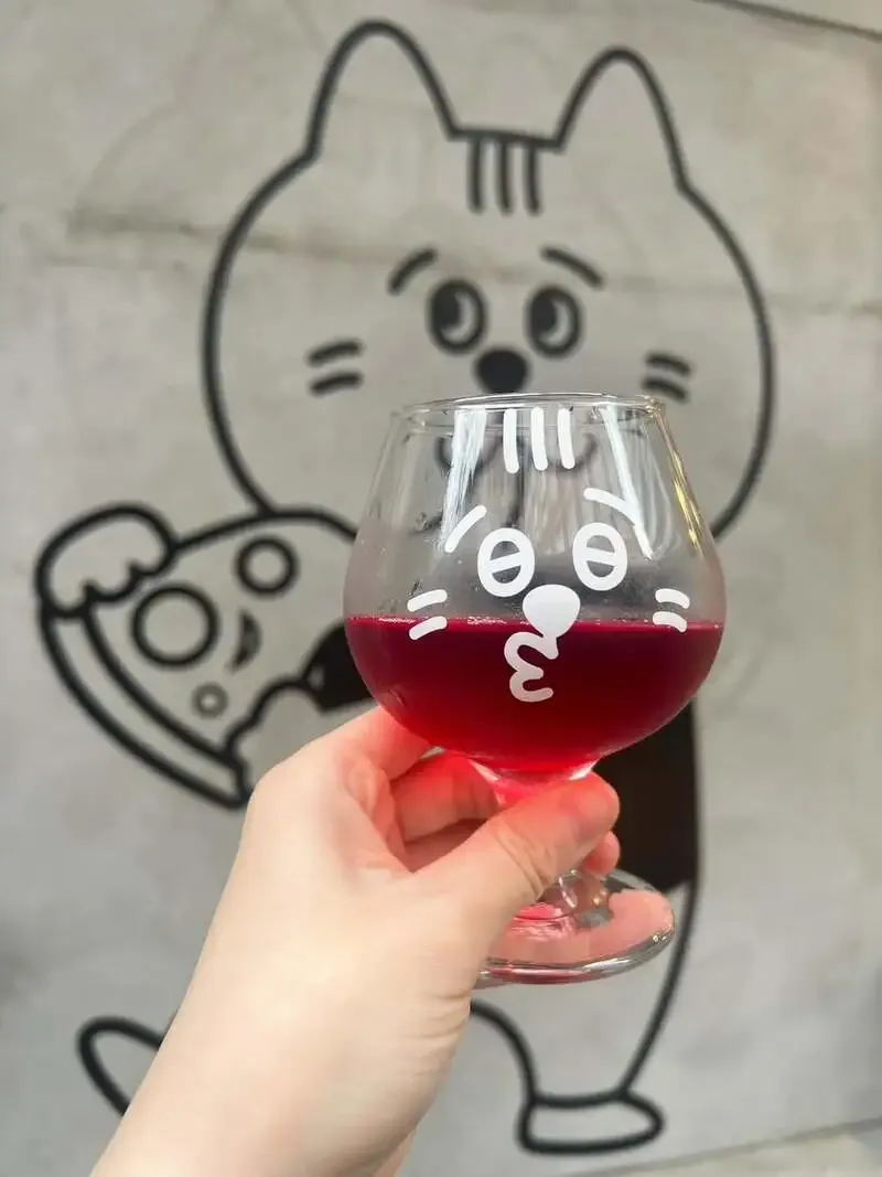 BEERKICHIでNEKOBEER「カベルネキング」を開栓　4月26日は肉祭り