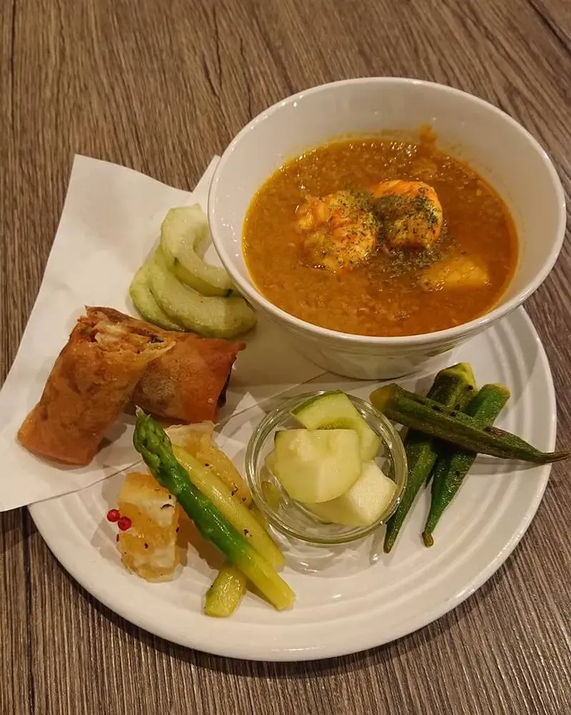 Beer House Hobbit taps Yatsugatake Brewery's "Shirakaba Beat", serves seafood curry on the 29th and 30th