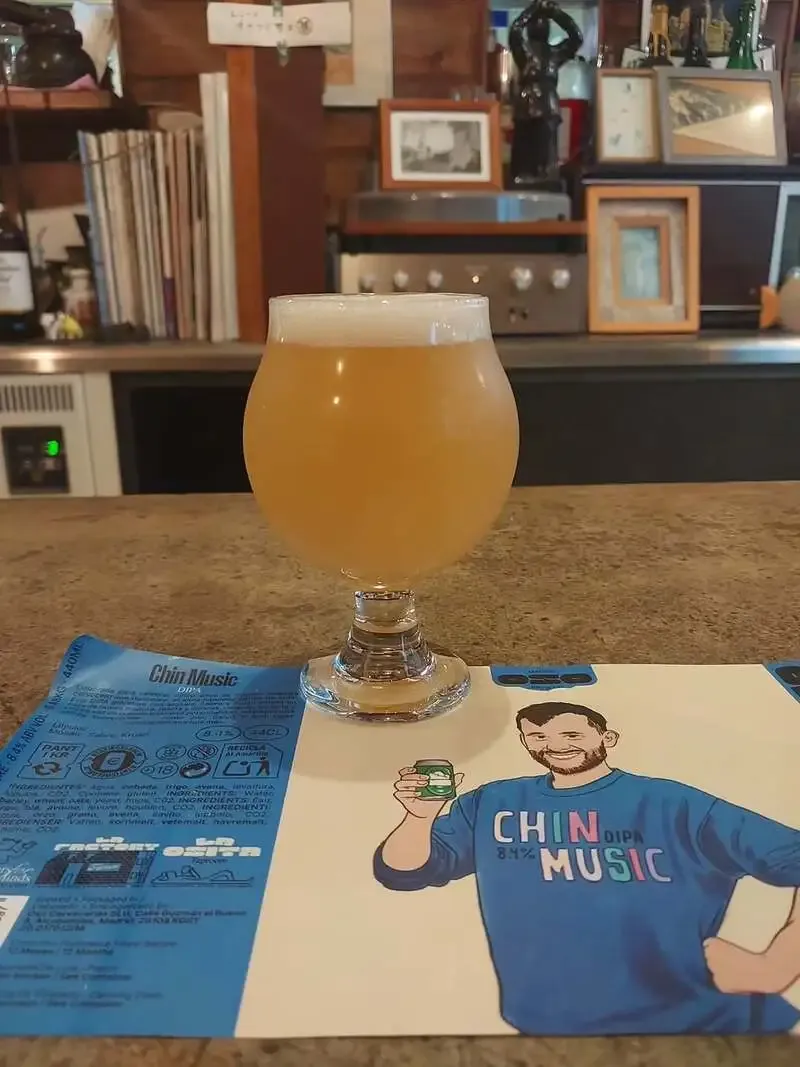 大橋電気店でOso Brew Co.『Chin Music』が開栓