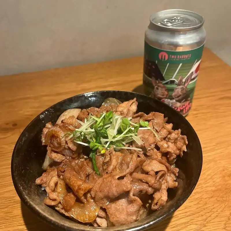 蒲田の麦ばる、ラム肉丼と二兎醸造キウイIPAを合わせたタップリスト