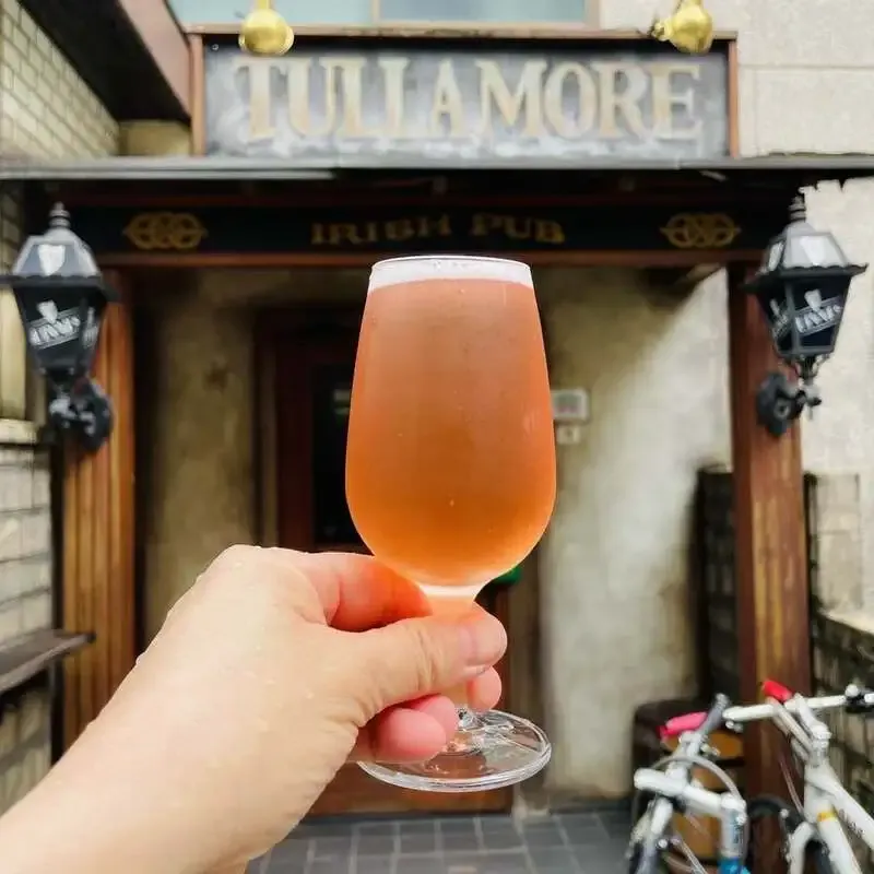 Five Draft Beers Pour at Tullamore in Yoyogi Park, Including Blood Orange Saison