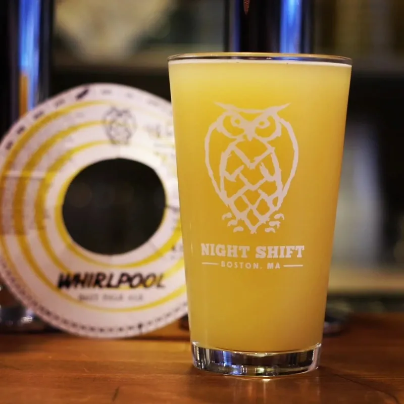 稲毛海岸のMIHAMA BASEでNight Shift WhirlpoolとWCB Wandering Boi開栓