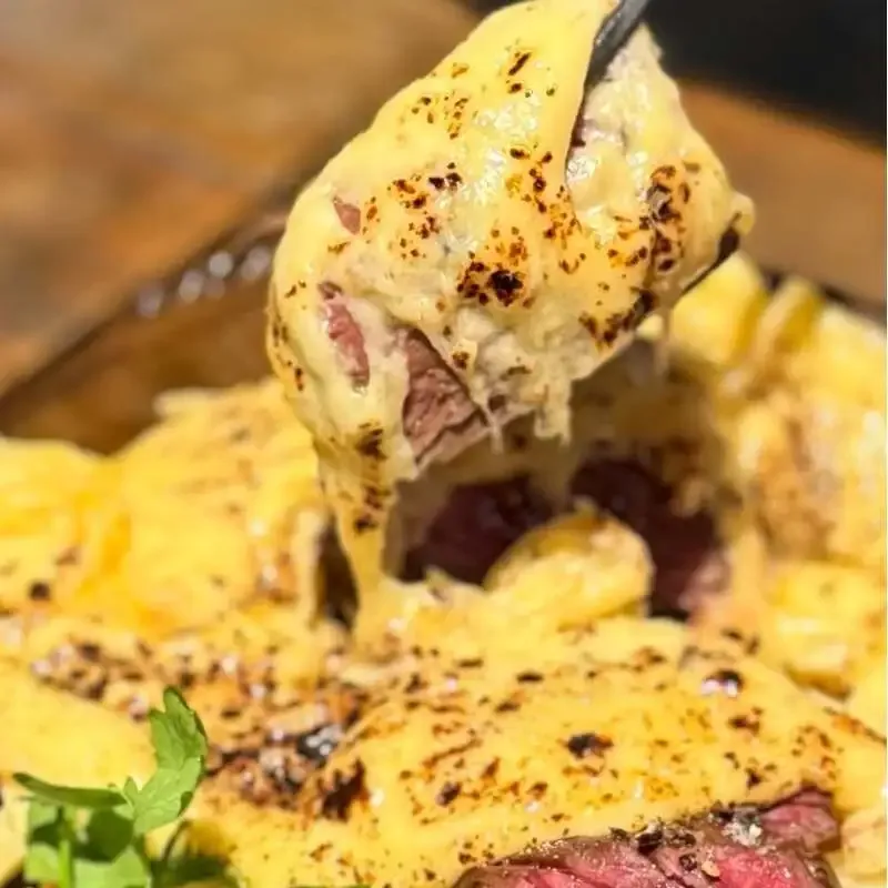 Craft Beer Market LUCUA Osaka Serves Beef Skirt Steak Tagliata