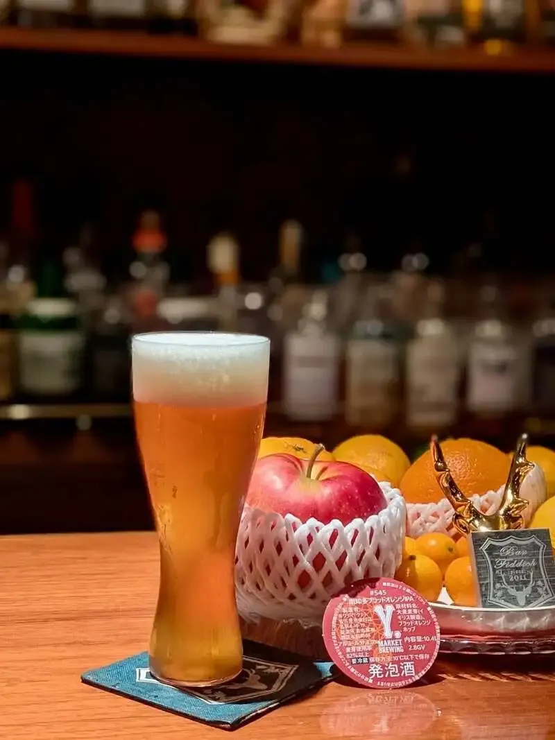 奈良・Bar FiddichでY.MARKET BREWING『南知多ブラッドオレンジIPA』開栓