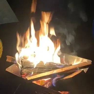 Tsuji Brewing Publishes a Guest Beer Post Featuring a Campfire Photo at Its Chigasaki Brewpub