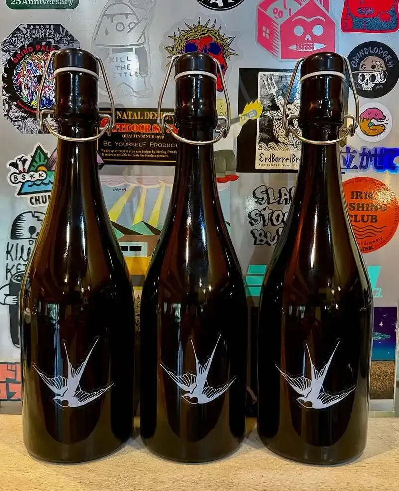 チアーズファクトリー、島根県産ぶどう「神紅」を使った瓶内二次発酵ビールを発売