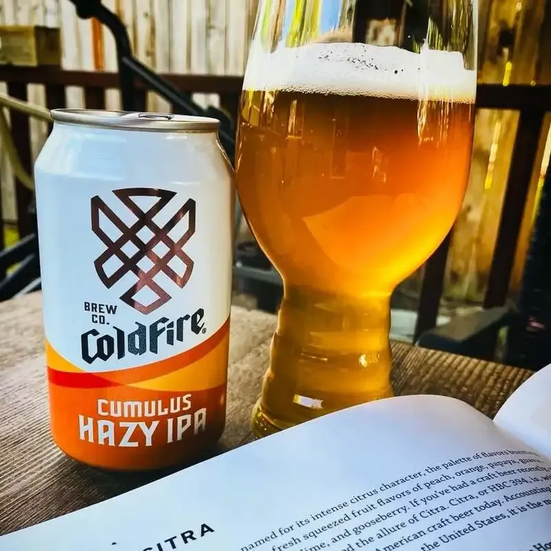 高円寺シトラバで京都釀造『週休6日』とColdfire『Cumulus Tropicalus hazy IPA』が開栓