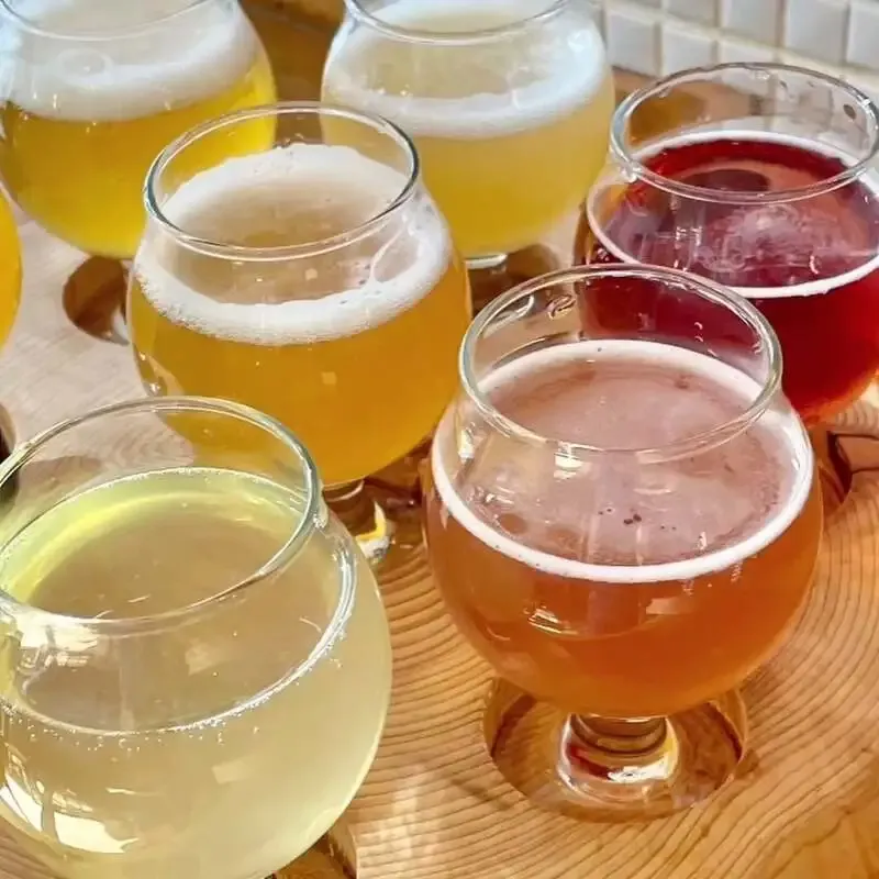 アンドビール高円寺で「あざらしピルスナーおかわり」開栓　ねことあざらしとコラボ