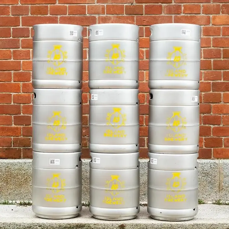 Beer House HobbitでISLAND BREWERY「GOLDEN ALE」開栓