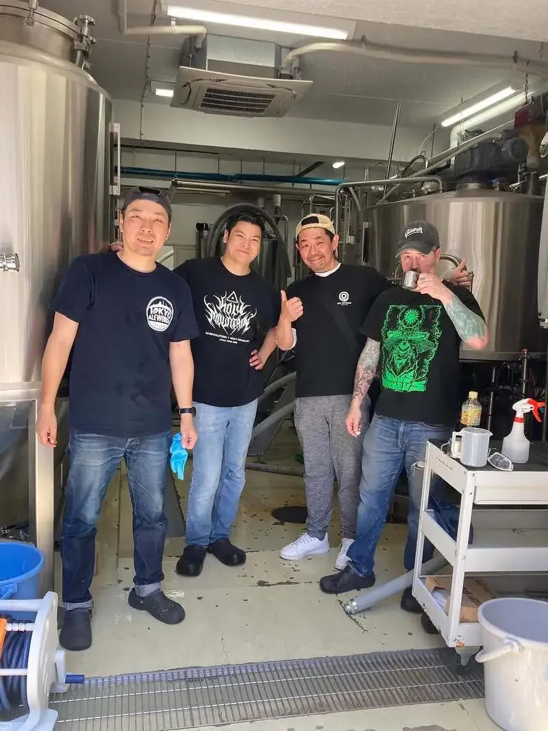 Tokyo Aleworks Itabashi Main Branch Offers More Than 11 House-Brewed Beers and American Food